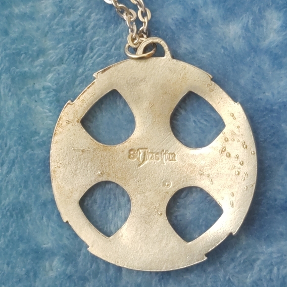 St Justin Celtic Cross - Picture 3 of 6